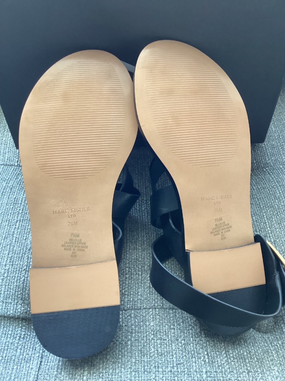 Marc Fisher LTD Lollie Strappy Toe Loop Sandal Women), size 7.5 M - Picture 6 of 10
